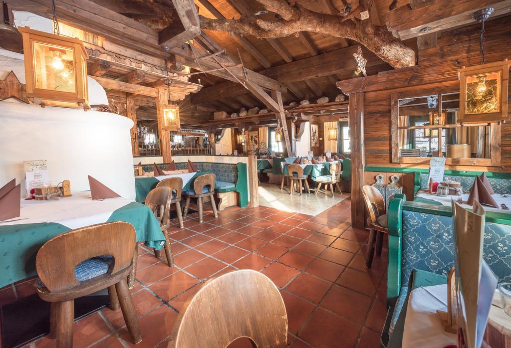 לאוגנג Pension Restaurant Dorfalm מראה חיצוני תמונה